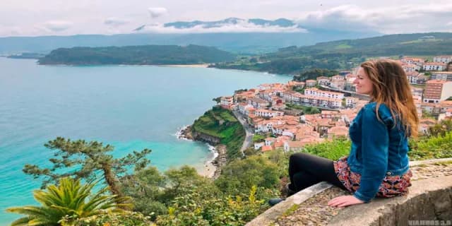 Visita Lastres en tu viaje por Asturias