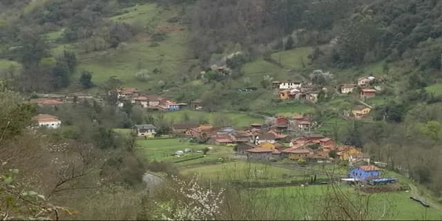 Visita Santo Adriano en tu viaje por Asturias